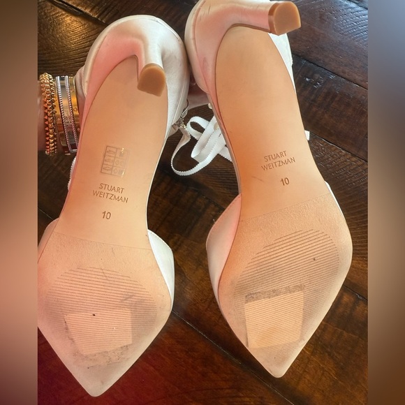 STUART WEITZMANN Cream Heels with Pearl Ankle Strap, Elegant Design - Picture 13 of 15